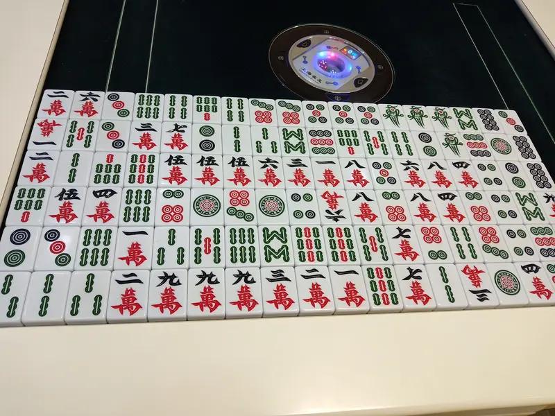 多乐升级四人扑克牌游戏_双升四副牌挑战模式_gg扑克社交互动