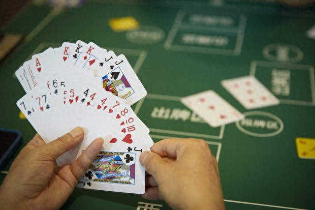 当代社交掼蛋兴起_gg扑克社交互动_静默社交扑克牌游戏